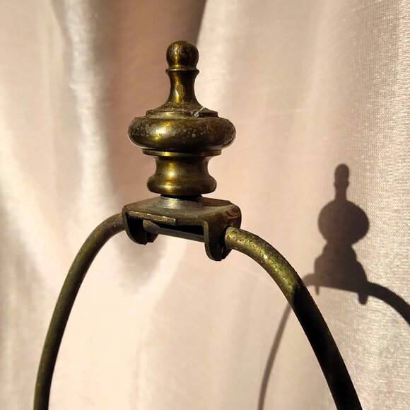 Gorgeous VTG MCM Hollywood Regency Chrysanthemums/Bamboo relief Table Lamp - Picture 9 of 14